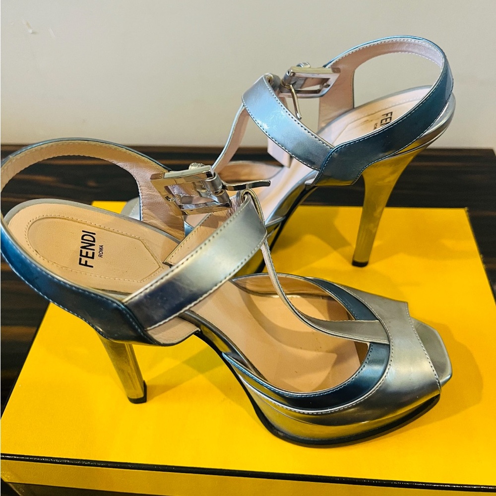 Fendi silver & teal leather crafted Platform Sandals (Barely Worn)